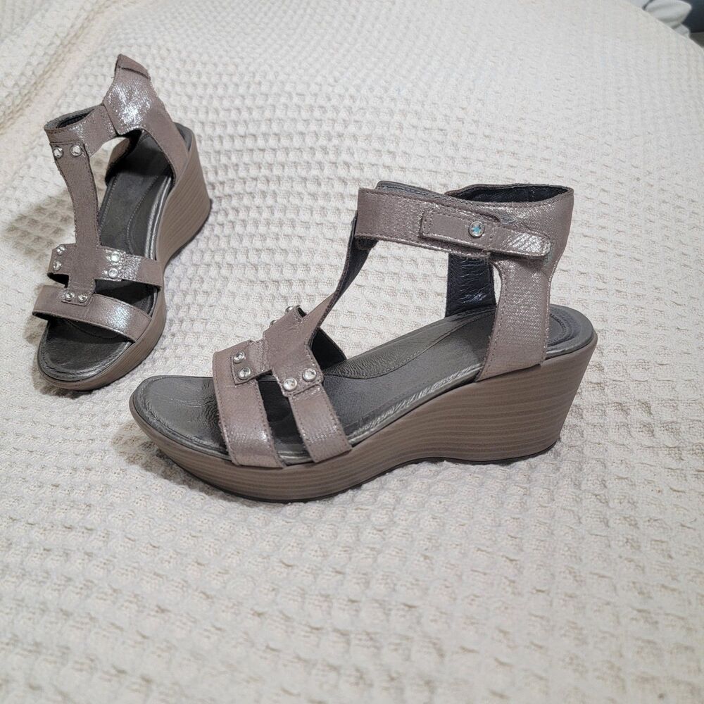 Naot Flirt Wedge‎ Sandals Woman's EU 39 US 8-8.5 Shoes Rose Gold Brass Metallic